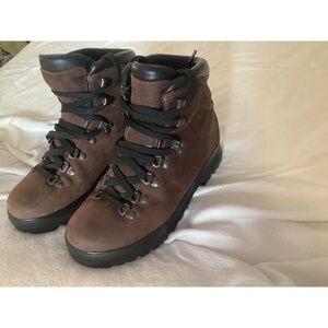 LL Bean Womens Ankle Boots Size 7 M Brown Suede Thick Leather Chunky Lugged Sole